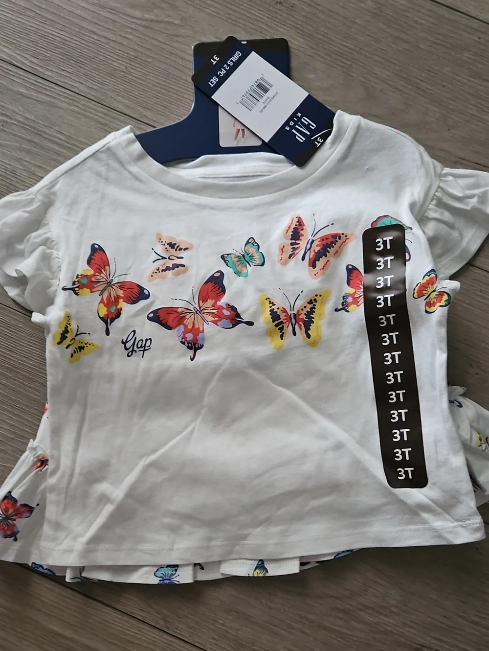 GAP White Tee with Multicolor Butterfly Print Skort Set 3T